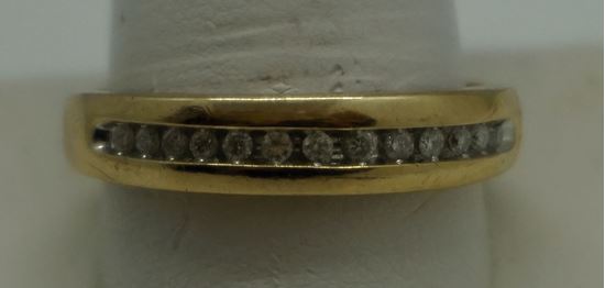 Picture of 1O KT YELLOW GOLD  WEDDING BAND WITH 13 ROUND DIAMONDS 0.25PTS  3.0GR GOOD CONDITION. PRE OWNED. 843206-1 